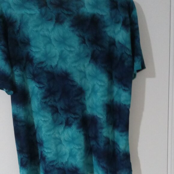 Short sleeves decorative V-neck L / XL front blue contrast white flower designe - Picture 3 of 4